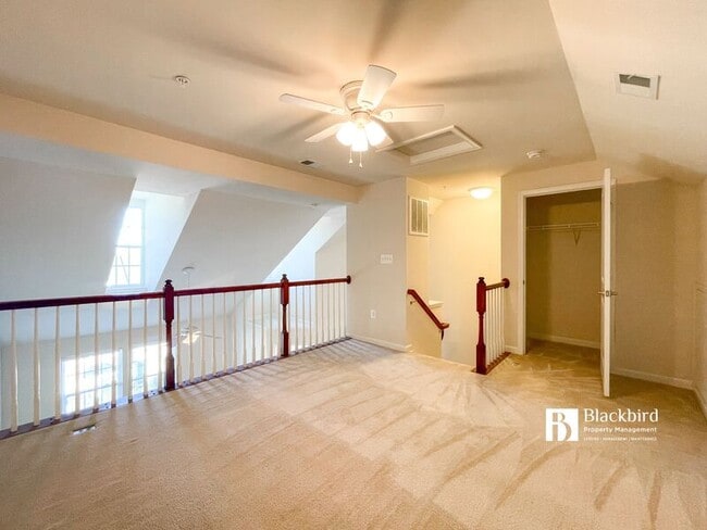 Building Photo - 3815 Hansberry Ct NE