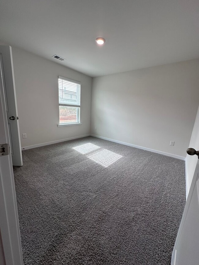 Building Photo - Brand-New 5-Bedroom Home in the Hamptons at Hickory with Modern Upgrades & Move-In Ready Comfort