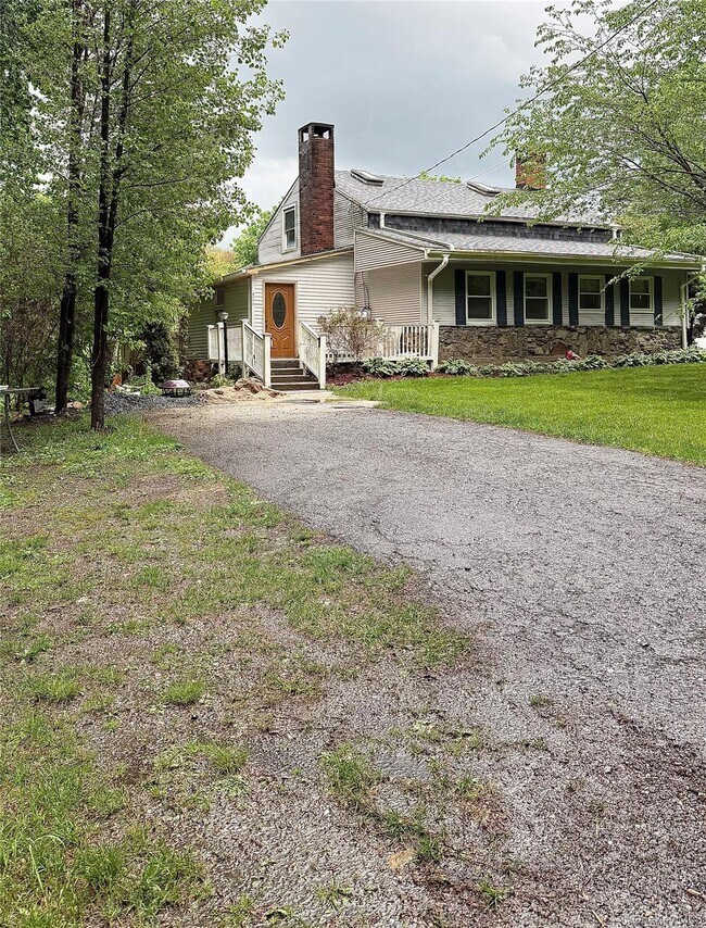 Building Photo - 378 Old Rte 55