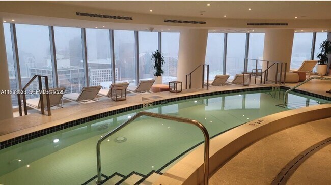 Building Photo - 300 Biscayne Blvd Way