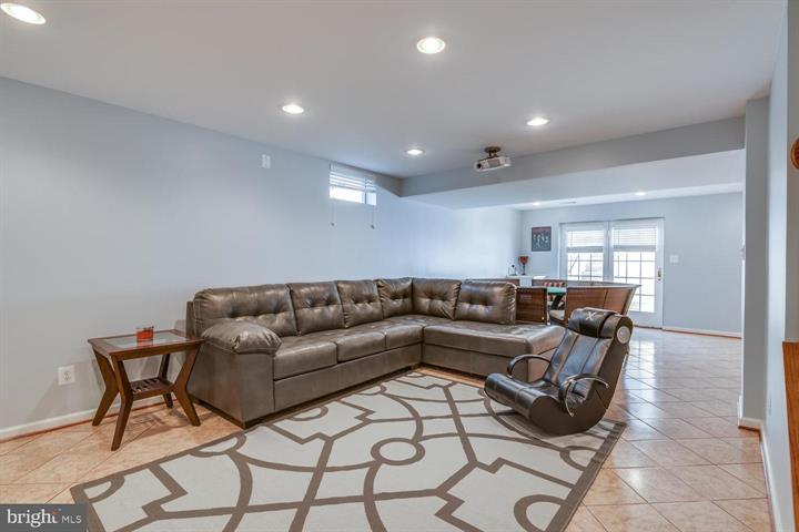 Building Photo - 10857 Hunter Gate Way