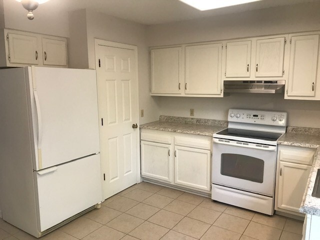 Building Photo - Excellent Town Home Near Campus!