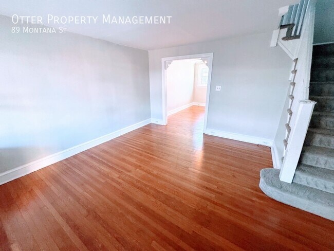 Building Photo - 89 Montana St