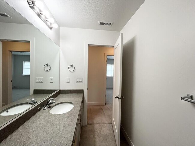 Building Photo - 9729 Fira Ln