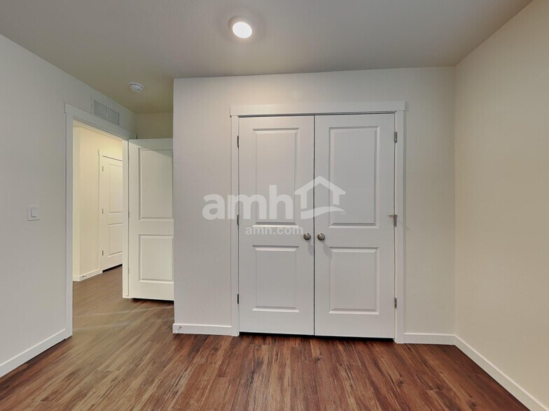 Building Photo - 6054 Walleye Dr