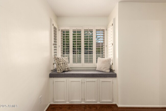 Building Photo - 2445 S Catarina