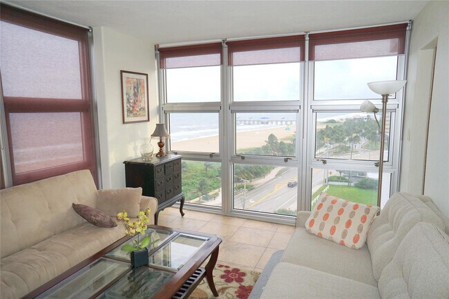 Building Photo - 525 N Ocean Blvd