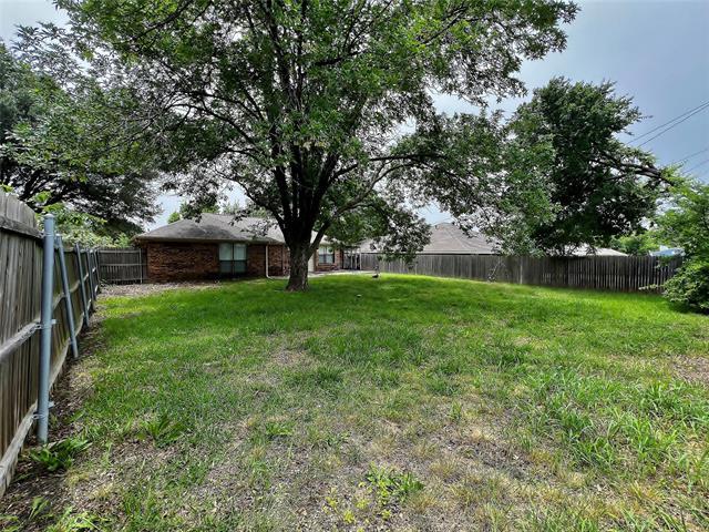 Building Photo - 203 Mesa Moor Dr