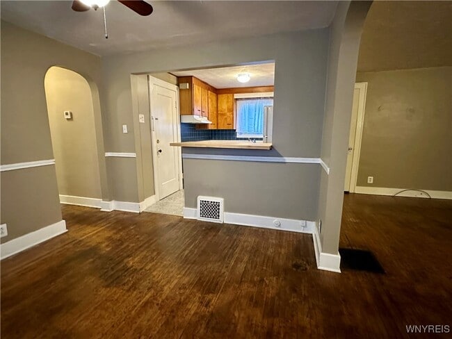 Building Photo - 117 Shepard Ave