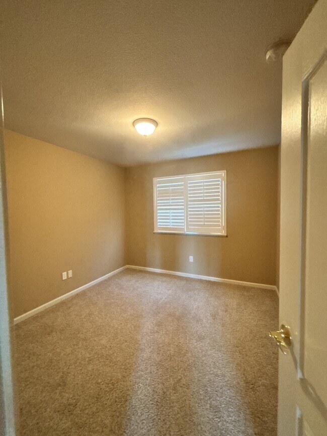 Building Photo - 1527 Horizon Ln