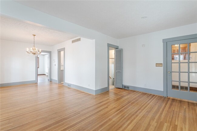 Building Photo - 176 Merwin Ave