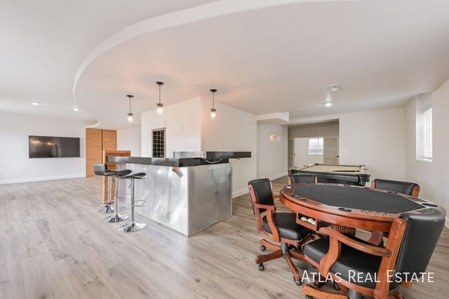 Building Photo - 2547 S Fundy Cir