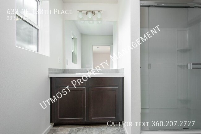 Building Photo - 638 NE 138th Pl