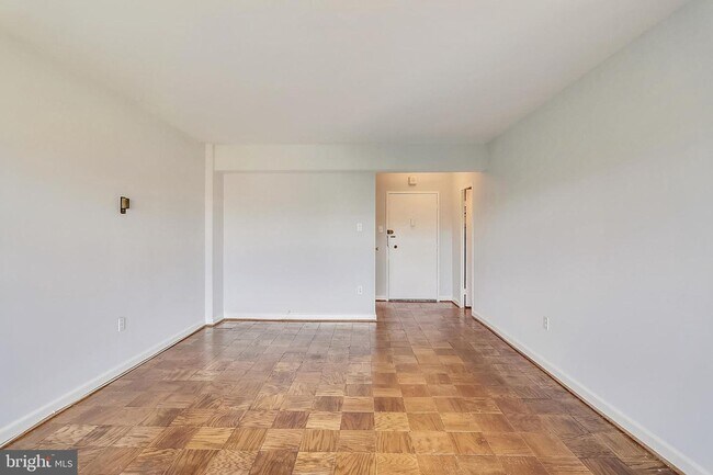 Building Photo - Welcome to The Towers!! This gem of a studio is nestled in a quiet neighborhood in Wesley Heights.