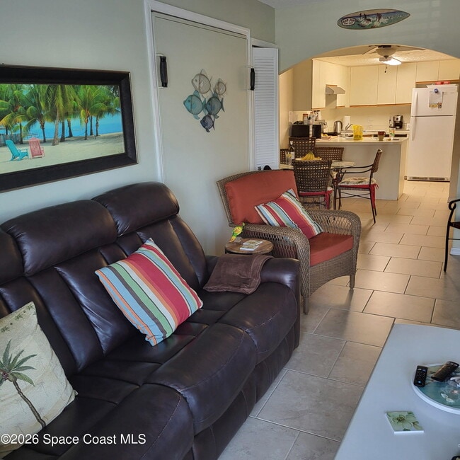 Building Photo - 8600 Ridgewood Ave