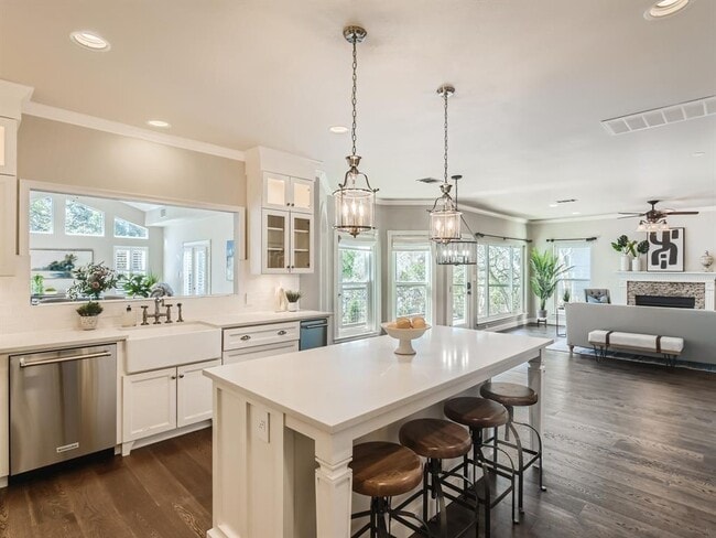 Building Photo - 8915 Spicebrush Dr