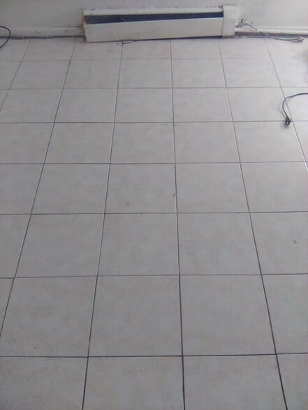 Building Photo - 516 Lincoln Hwy