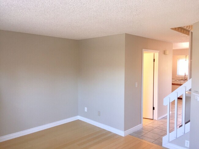 Building Photo - Charming 2 Bedroom Townhome in Briargate with so much new!