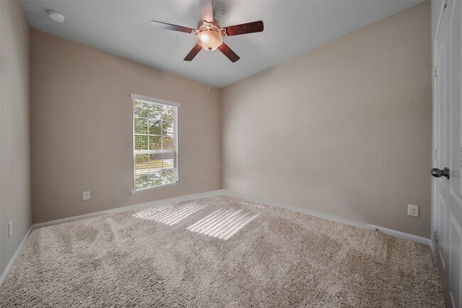 Building Photo - 25208 Forest Ledge Dr