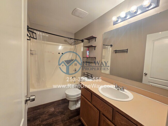 Building Photo - 1120 S 90th St Ct