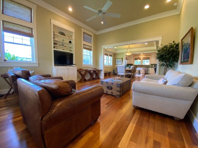 Building Photo - For Rent: Gorgeous 3 Bed, 2 Bath Custom Home & Large Lanai