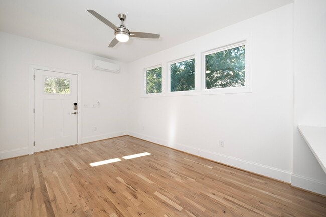 Building Photo - 146 Faircloth St