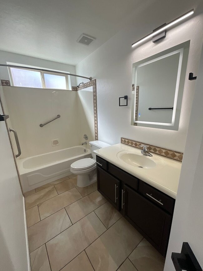 Building Photo - 7360 E Cll Hospedero