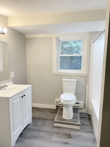 Building Photo - Pet-friendly! | Utilities included!