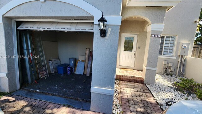Building Photo - 12601 SW 143rd Ln