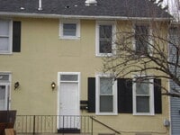 Building Photo - 212 N Penn St