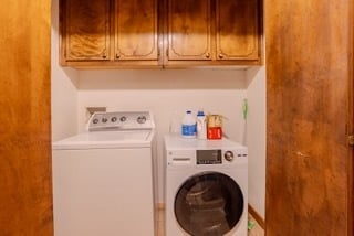 Building Photo - 2112 Castle Ct