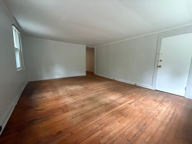 Building Photo - 1244 Dalton Ave