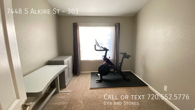 Building Photo - **Cozy Condo Available NOW** Minutes to Re...