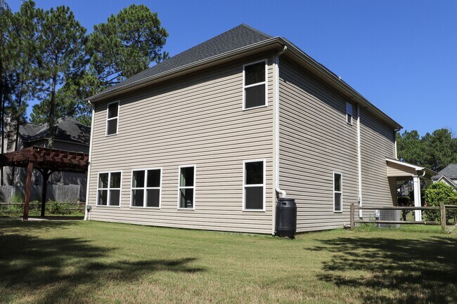 Building Photo - 1266 Coachman Way