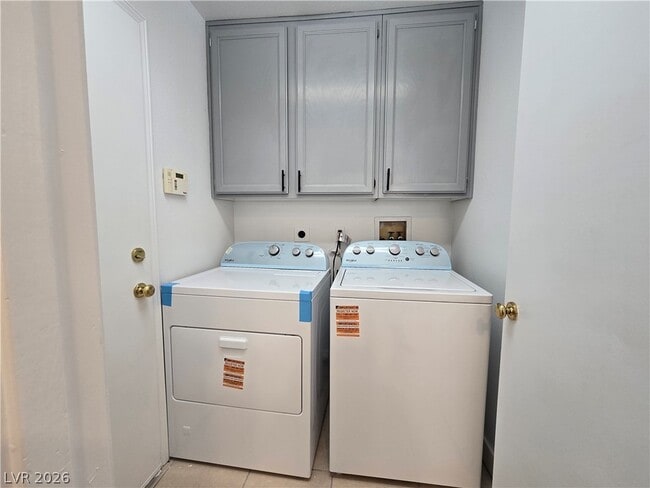 Building Photo - 1708 Sierra Valley Way