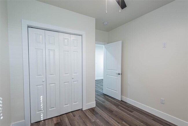 Building Photo - 6003 De Moss Dr