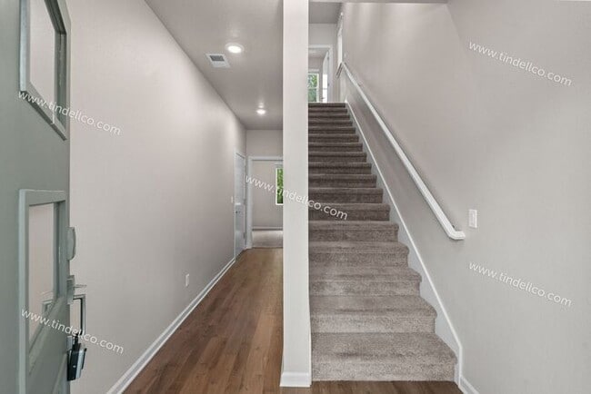 Building Photo - Modern 3-Bedroom Home with Spacious Bonus Room in Desirable Happy Valley!