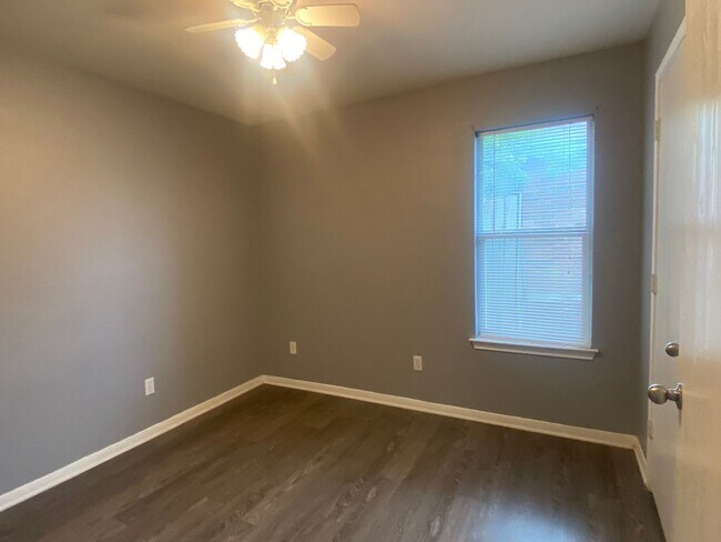 Building Photo - 3 BEDROOM, BELTON ISD