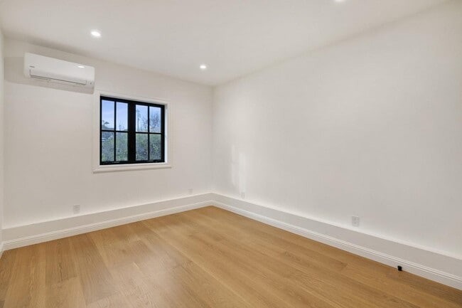 Building Photo - 1438 Columbus Ave