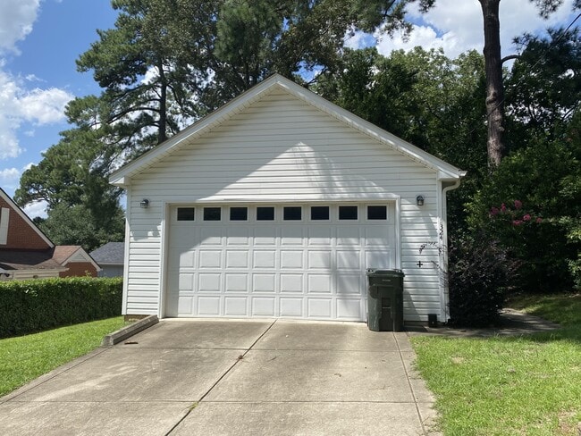 Building Photo - 1324 Jordan St