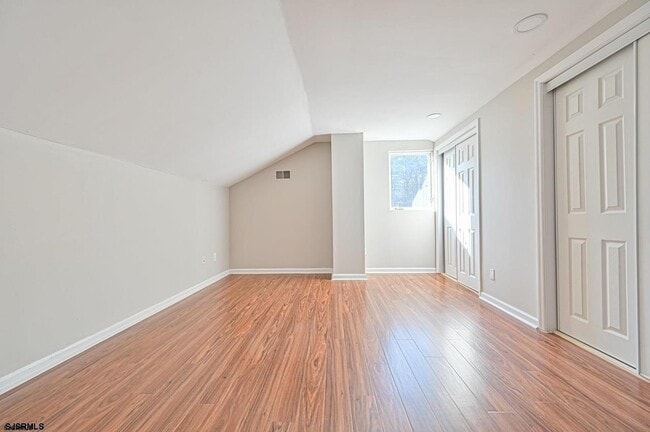 Building Photo - 712 2nd Ave