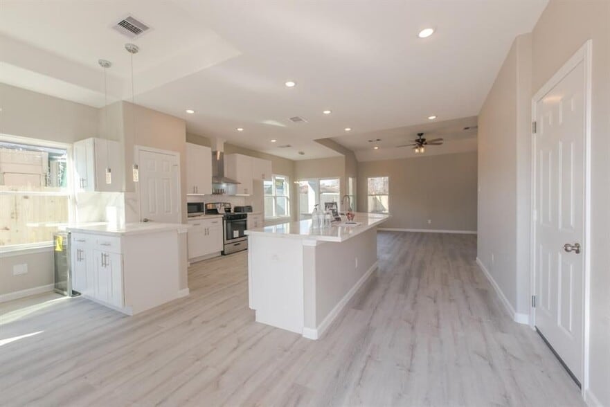 Building Photo - 10274 Porto Rico Rd