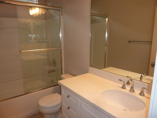 Building Photo - Spacious 3-Bed, 2.5-Bath Home in Tahoe Par...
