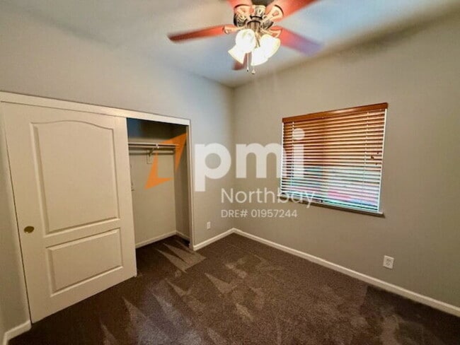 Building Photo - 424 Endberg Dr