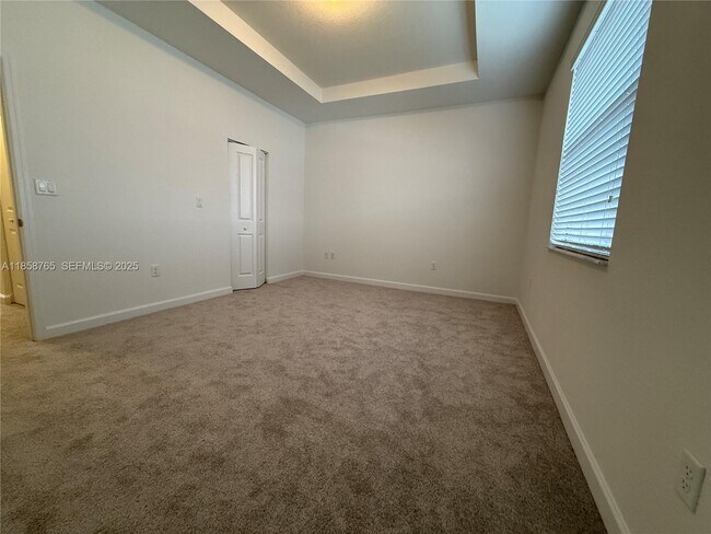 Building Photo - 12888 SW 233rd Terrace