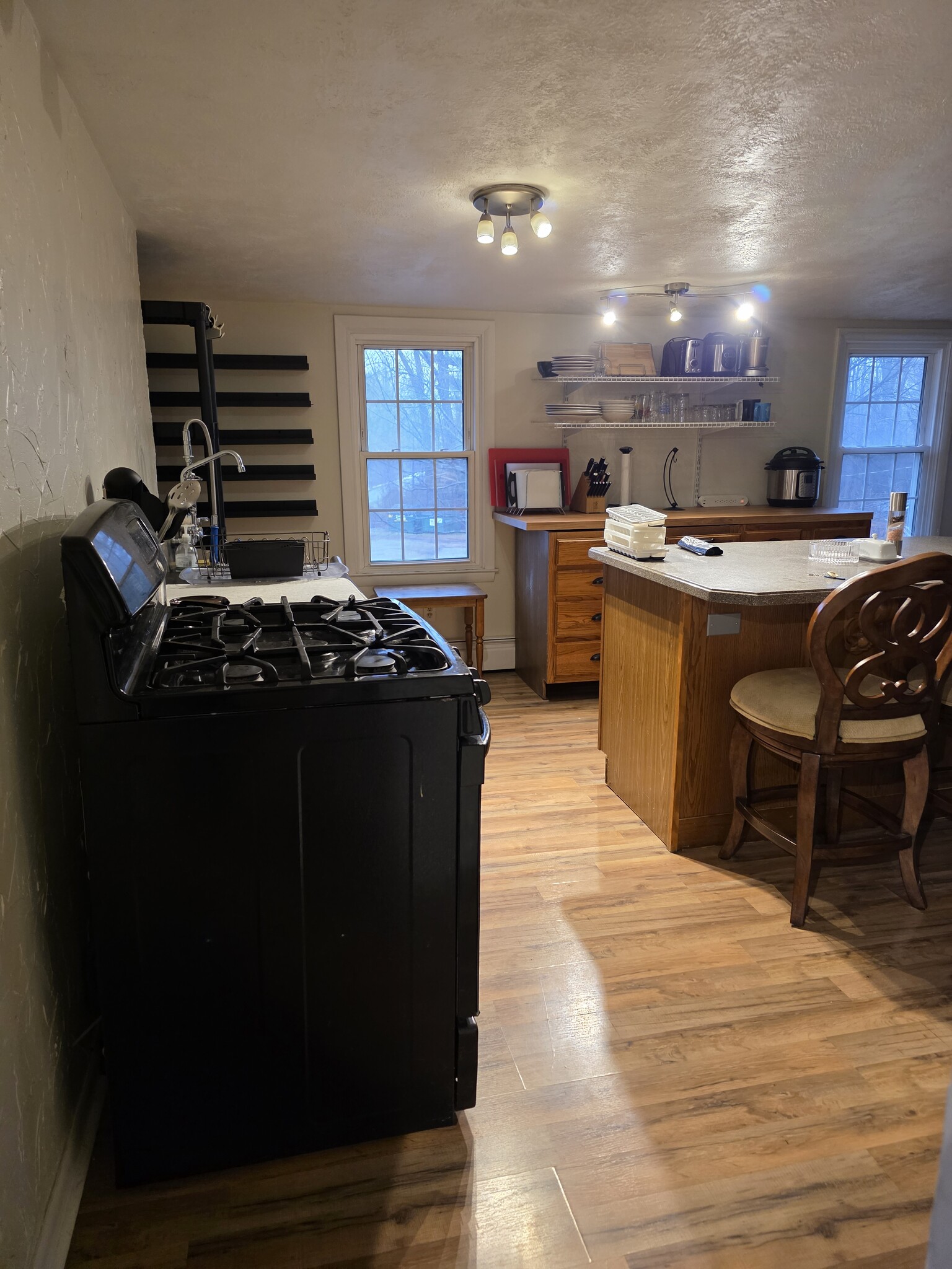 Building Photo - 6990 W Lake Rd