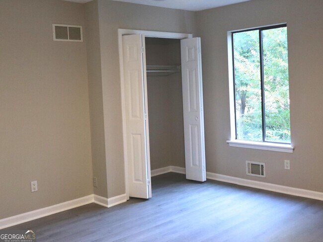 Building Photo - 2654 Spencers Trace NE