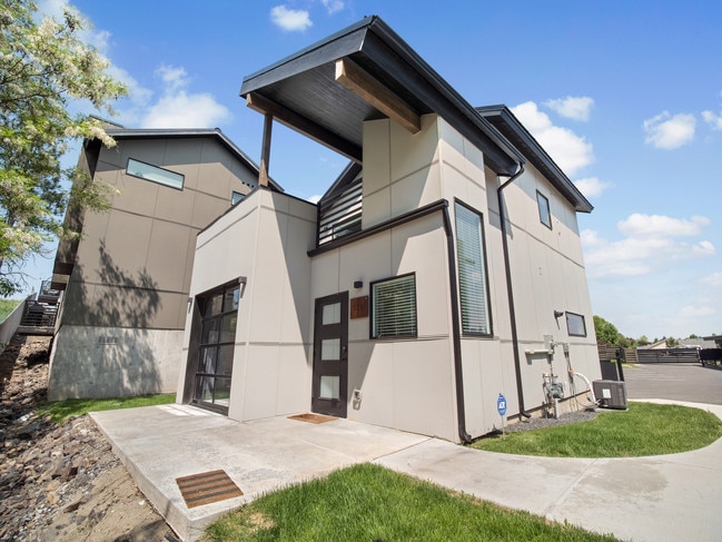 Building Photo - 7217 N 5 Mile Rd