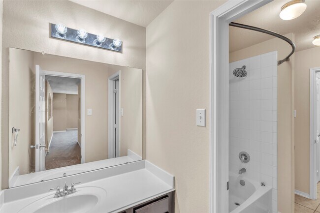 Building Photo - 8223 Polaris Point Ln