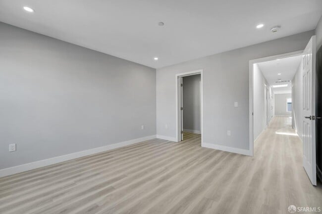 Building Photo - 1642 Taraval St
